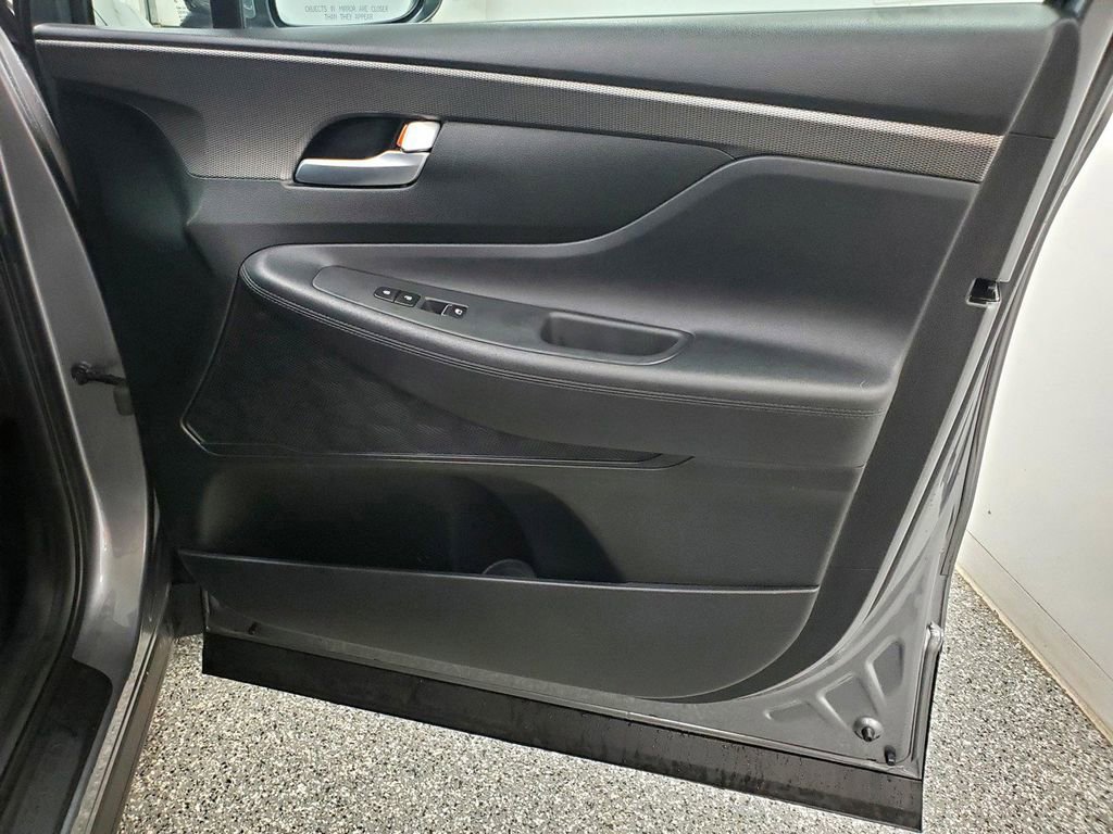 Used 2019 Hyundai Santa Fe SE image 19