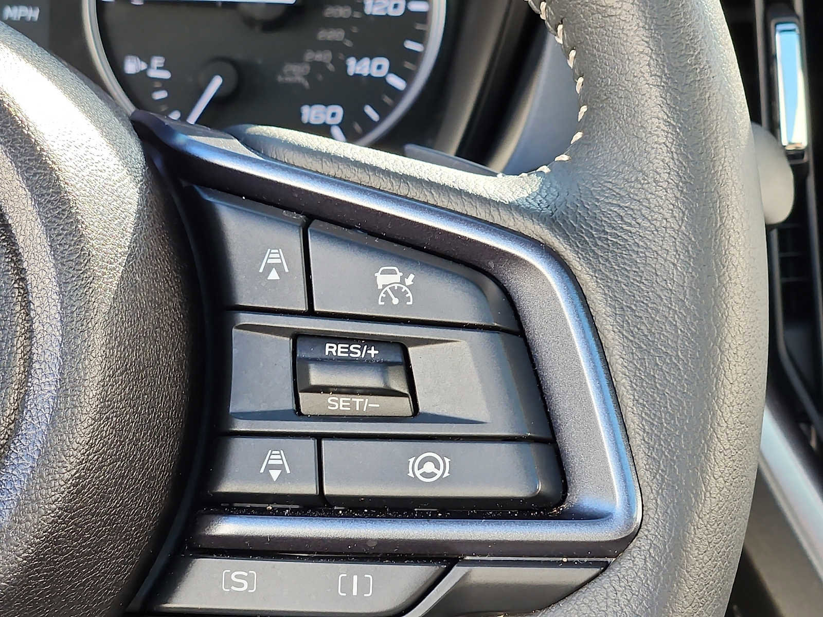 Used 2025 Subaru Forester Limited image 22