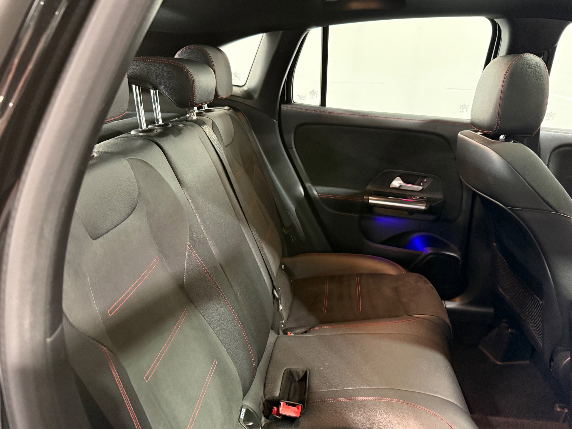 Used 2022 Mercedes-Benz GLA 35 AMG 4MATIC w/ Premium Package Lite image 53