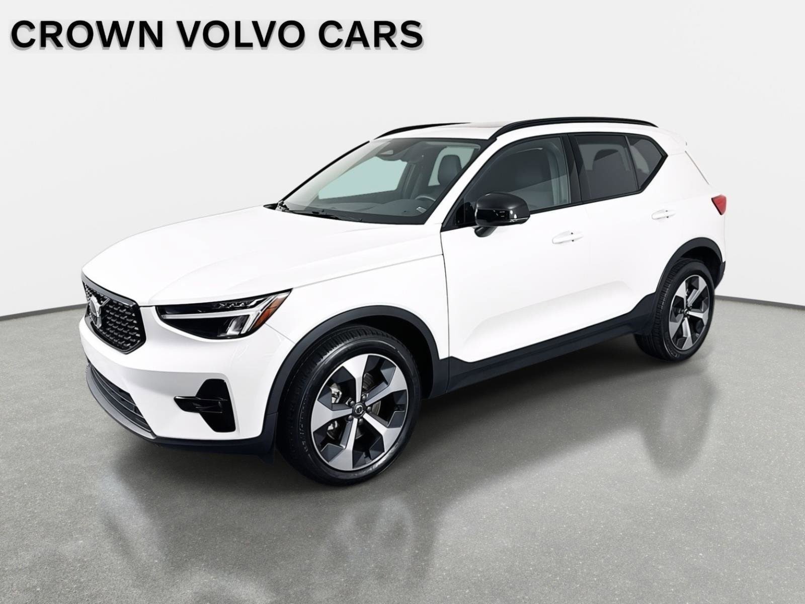 Used 2023 Volvo XC40 B5 Plus w/ Protection Package Premier AWD/4WD image 1