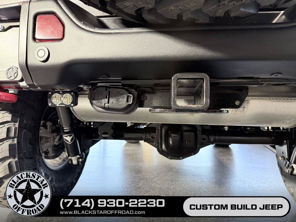 Used 2025 Jeep Wrangler Unlimited Rubicon AWD/4WD image 14