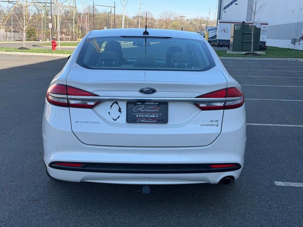 Used 2017 Ford Fusion SE image 7