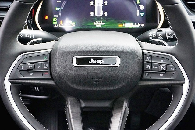 New 2023 Jeep Grand Cherokee Limited 4xe image 25