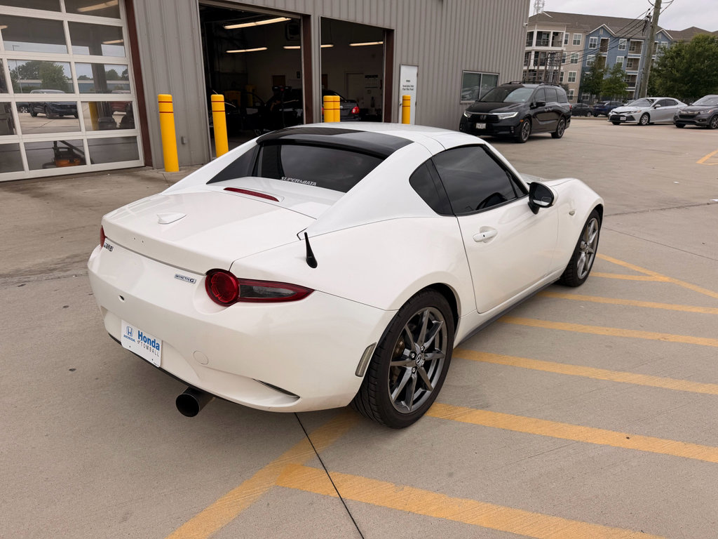 Used 2020 MAZDA MX-5 Miata RF Grand Touring RWD image 9