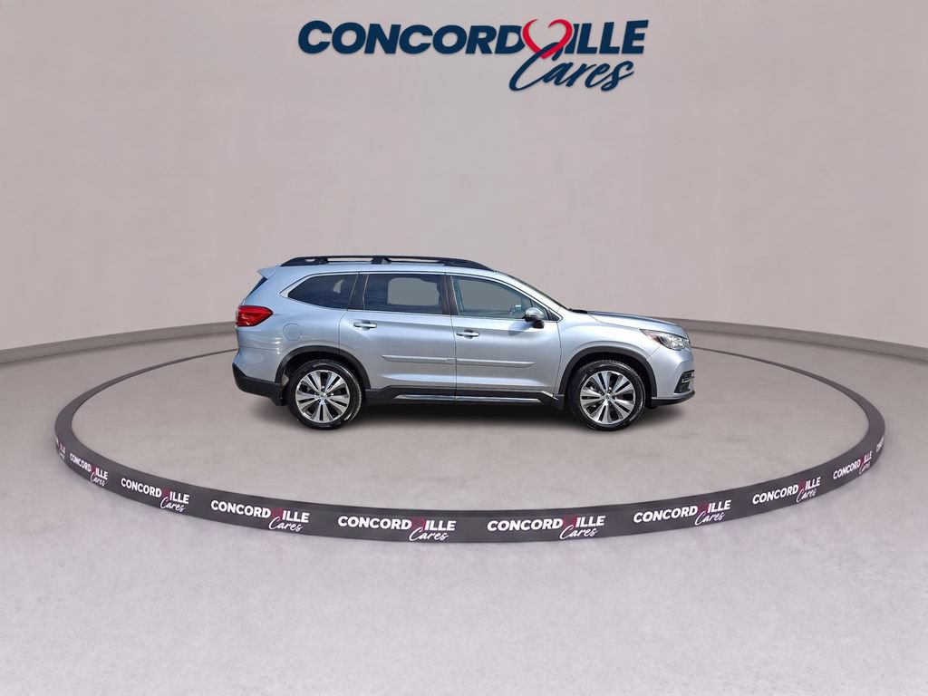 Used 2022 Subaru Ascent Limited w/ Technology Package AWD/4WD image 5