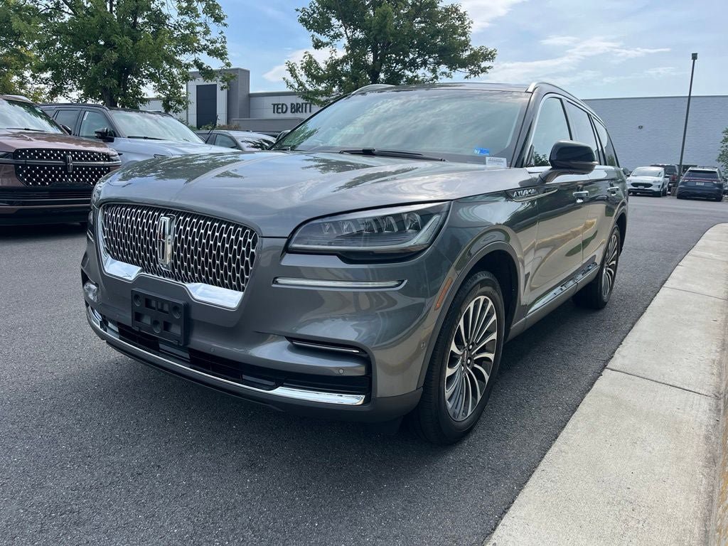 Certified 2023 Lincoln Aviator Reserve w/ Equipment Group 201A AWD/4WD image 3