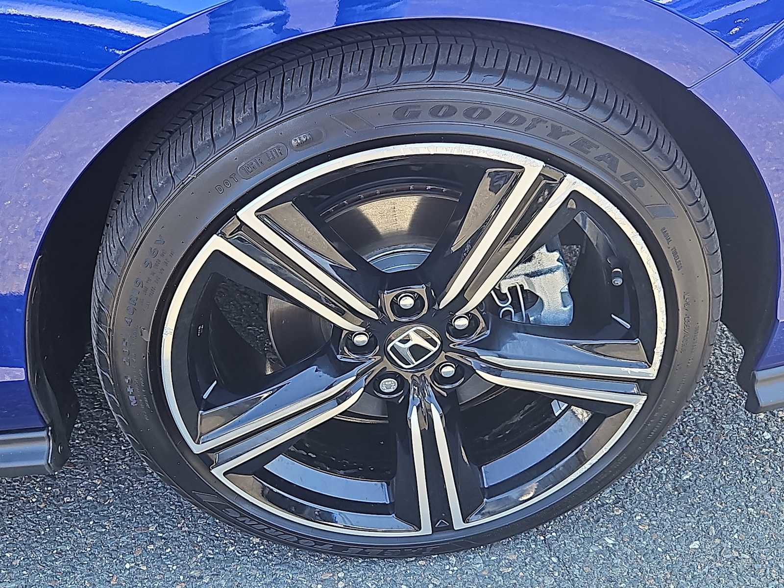 Used 2025 Honda Accord Sport image 9