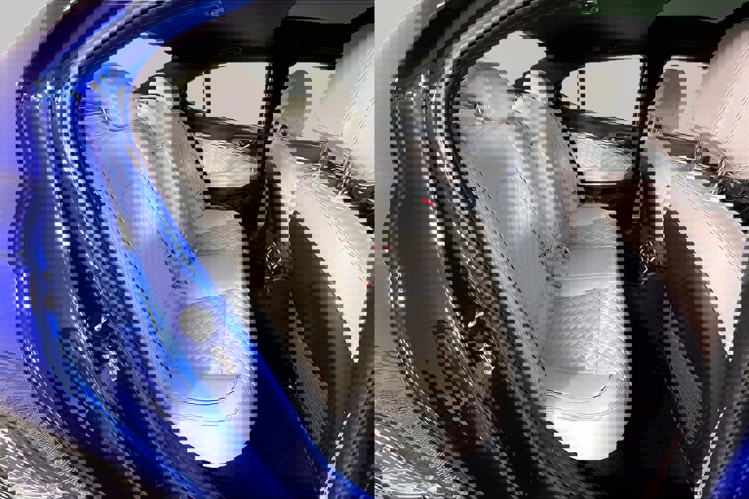 Used 2024 Genesis G70 3.3T Advanced w/ Sport Prestige Package image 27