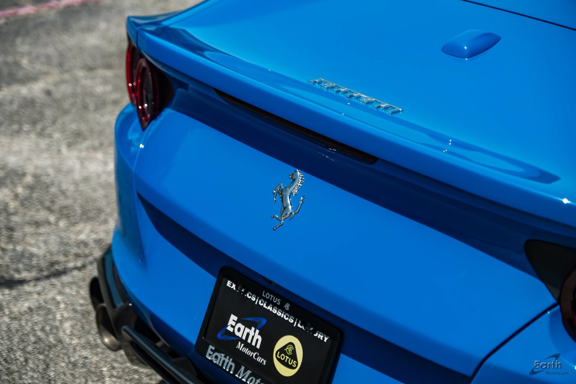 Used 2022 Ferrari 812 GTS RWD image 17