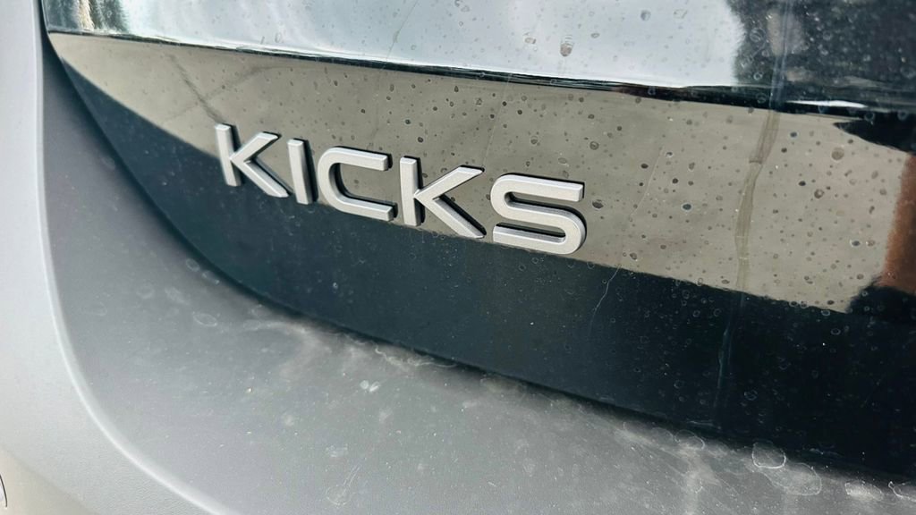 New 2026 Nissan Kicks SR FWD image 10