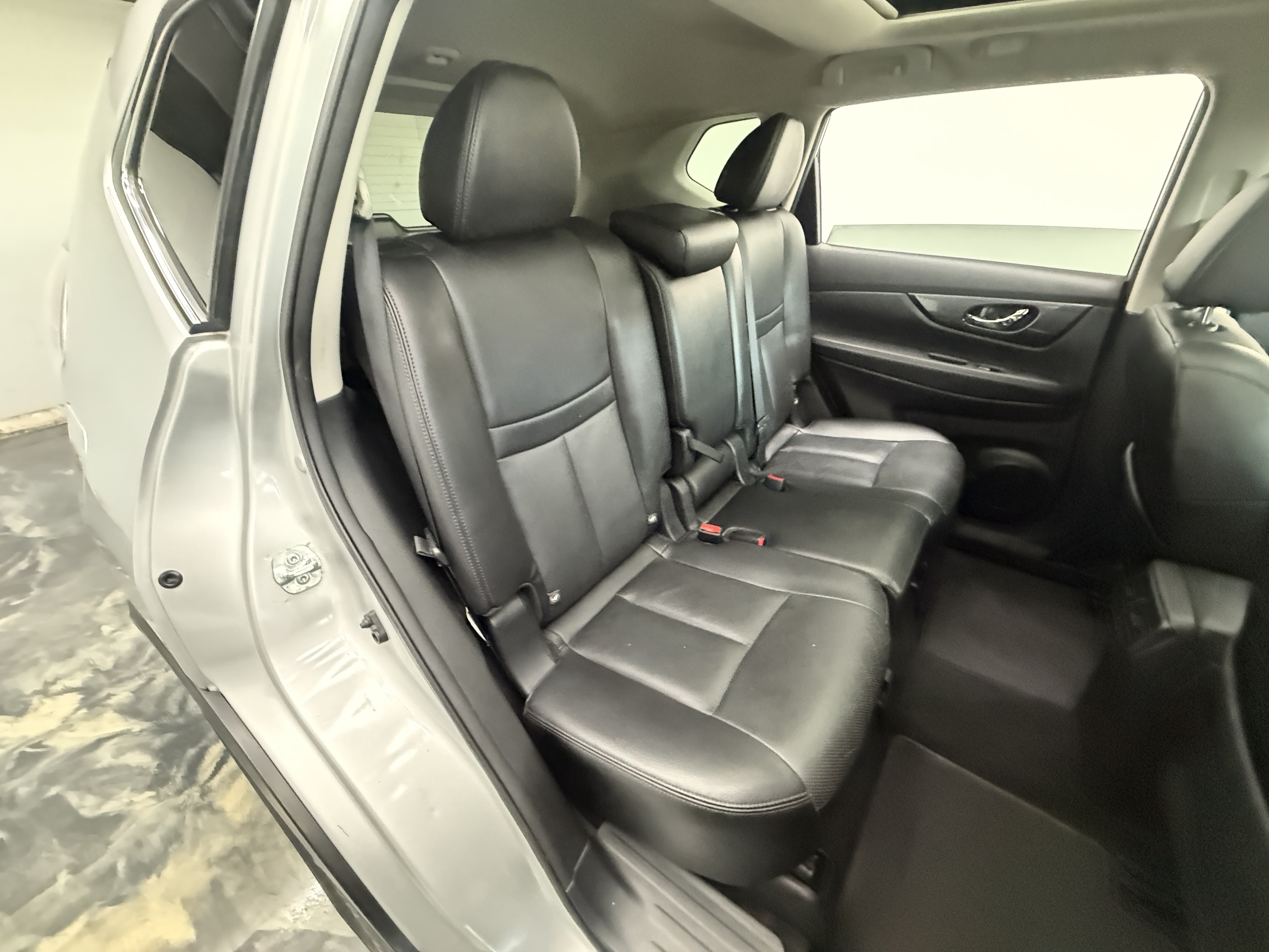 Used 2016 Nissan Rogue S w/ Appearance Package AWD/4WD image 24
