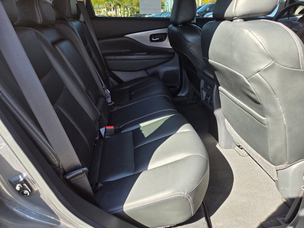 Used 2023 Nissan Murano SV image 13