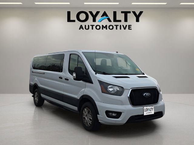 Used 2023 Ford Transit 350 XLT image 7