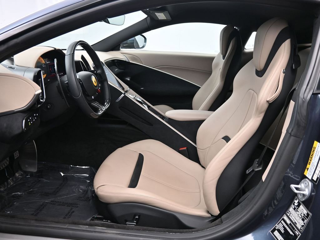 Used 2021 Ferrari Roma image 7