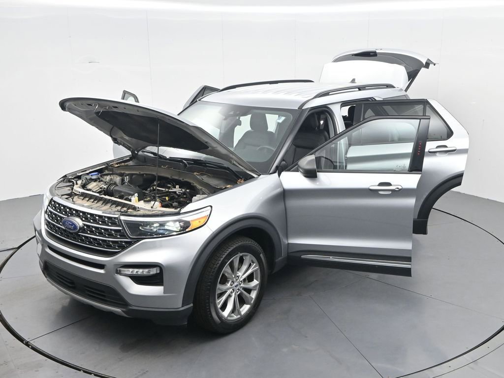 Certified 2023 Ford Explorer XLT w/ Equipment Group 202A image 33