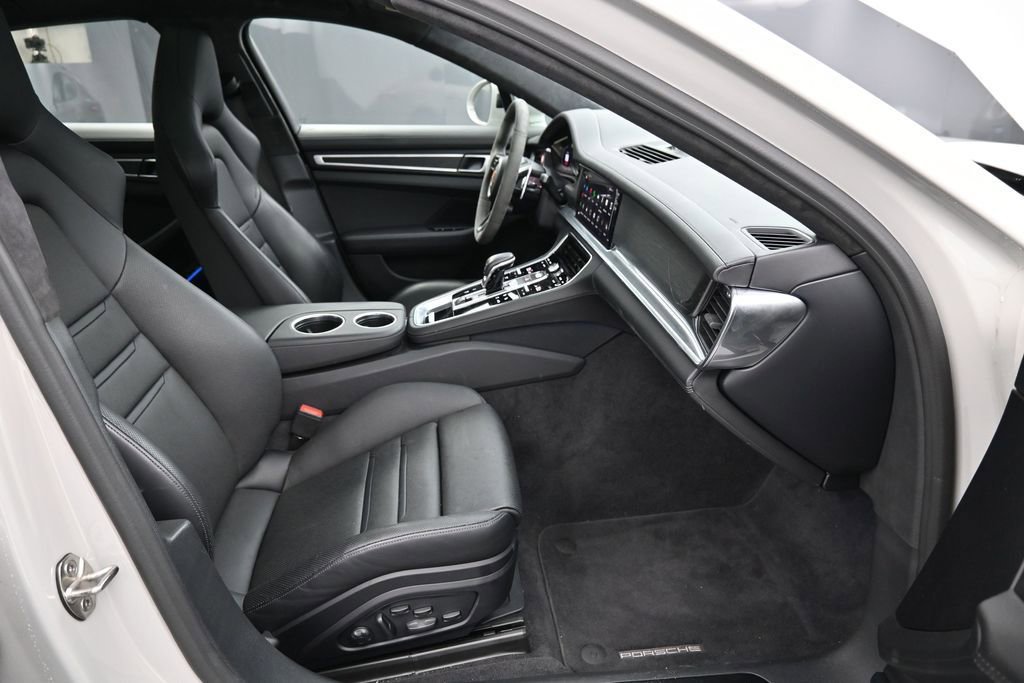 Certified 2023 Porsche Panamera GTS AWD/4WD image 27