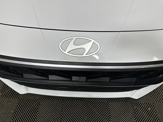 Certified 2024 Hyundai Elantra SEL image 9