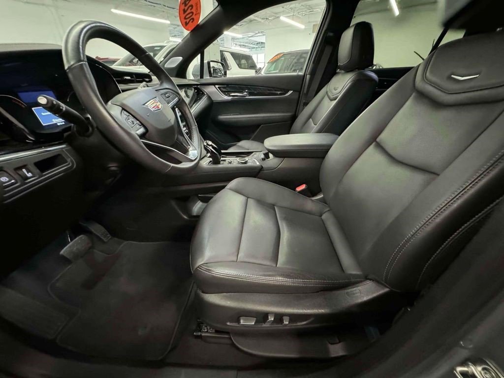 Certified 2025 Cadillac XT6 Premium Luxury image 19