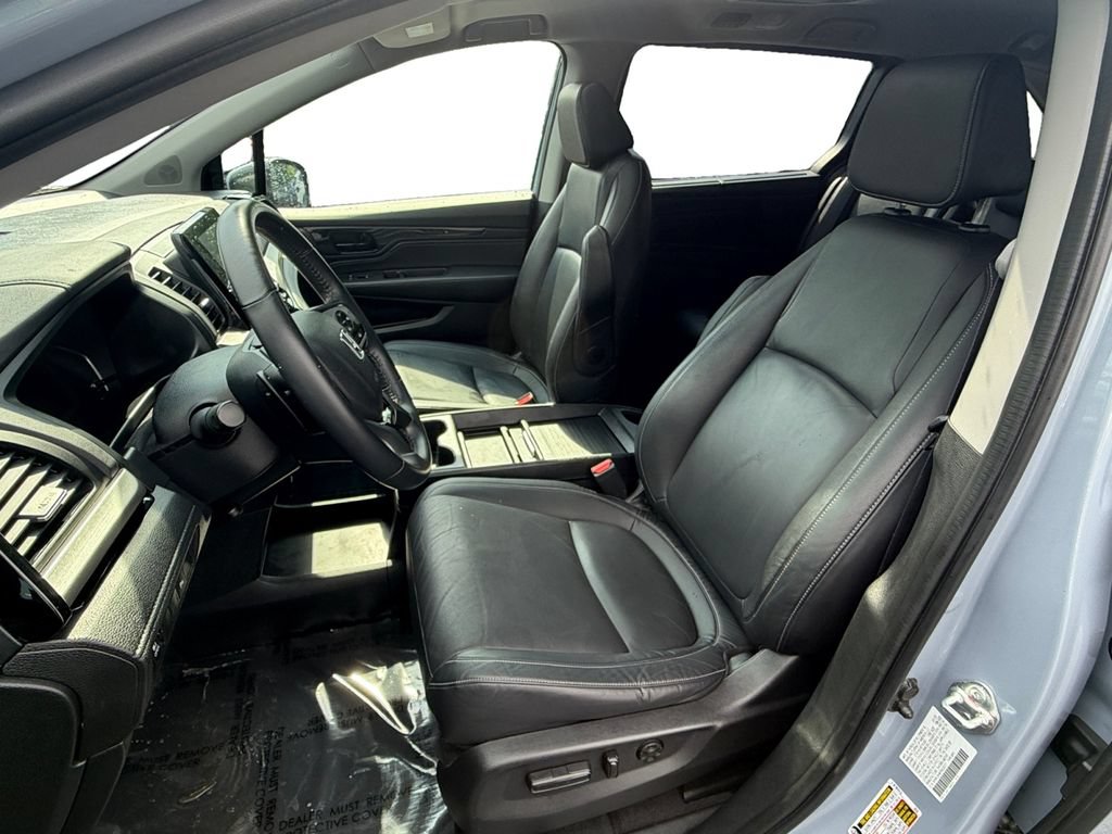 Used 2023 Honda Odyssey Touring image 9