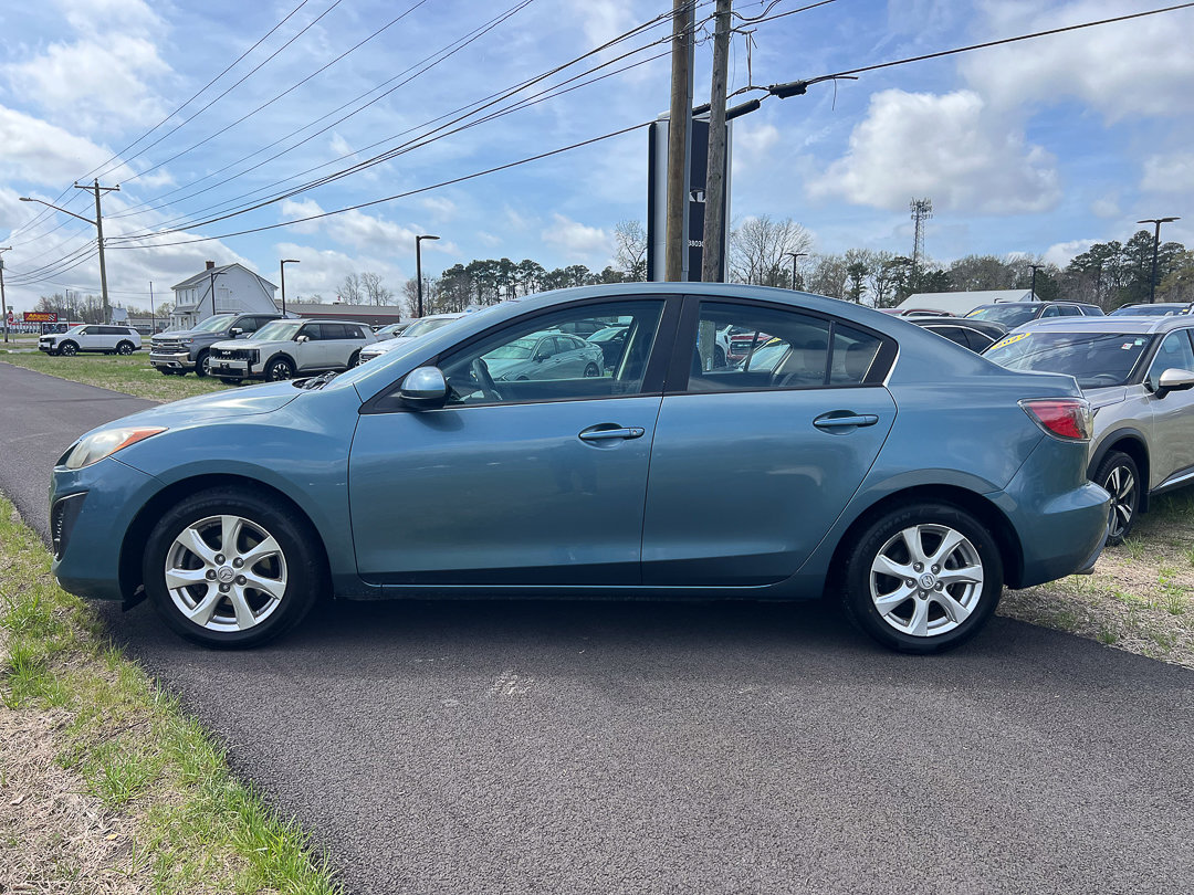Used 2011 MAZDA MAZDA3 i Touring image 2