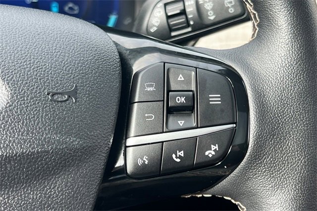 Used 2022 Ford Escape Titanium w/ Titanium Premium Package image 29