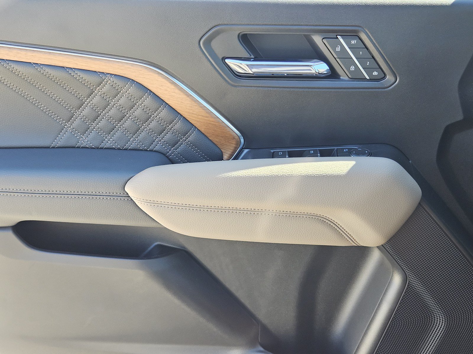 New 2026 GMC Canyon Denali AWD/4WD image 16