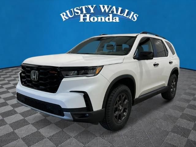 New 2025 Honda Pilot TrailSport image 7