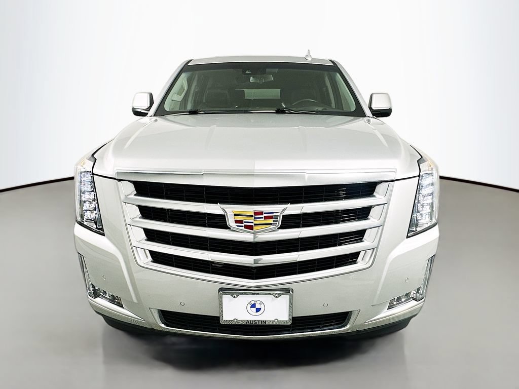 Used 2017 Cadillac Escalade ESV Luxury AWD/4WD image 2