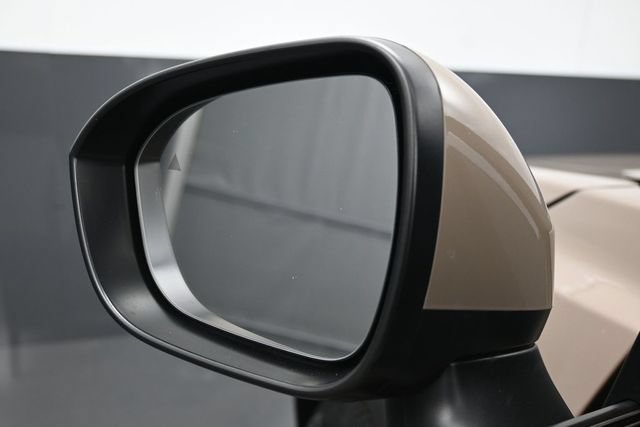 Used 2024 Nissan Rogue SV FWD image 4