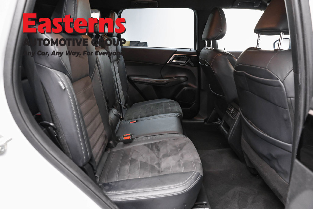 Used 2023 Mitsubishi Outlander SE Black Edition AWD/4WD image 24
