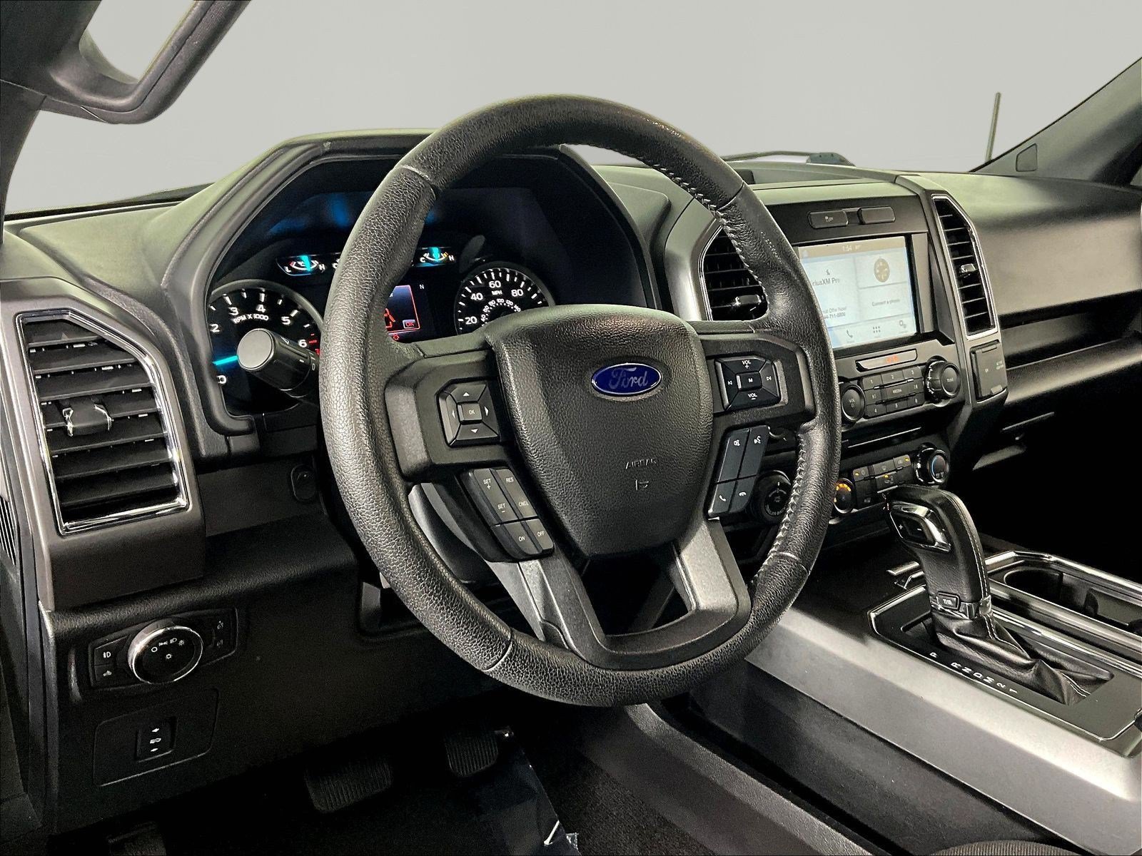 Used 2016 Ford F150 XLT w/ Equipment Group 302A Luxury AWD/4WD image 18