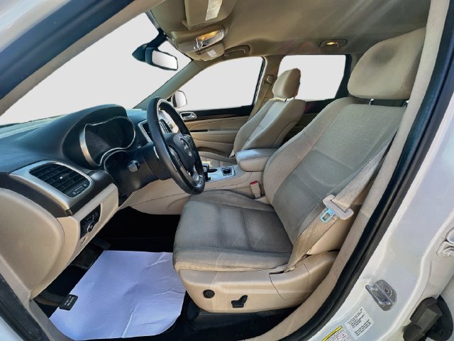 Used 2014 Jeep Grand Cherokee Laredo w/ All Weather Capability Group AWD/4WD image 19