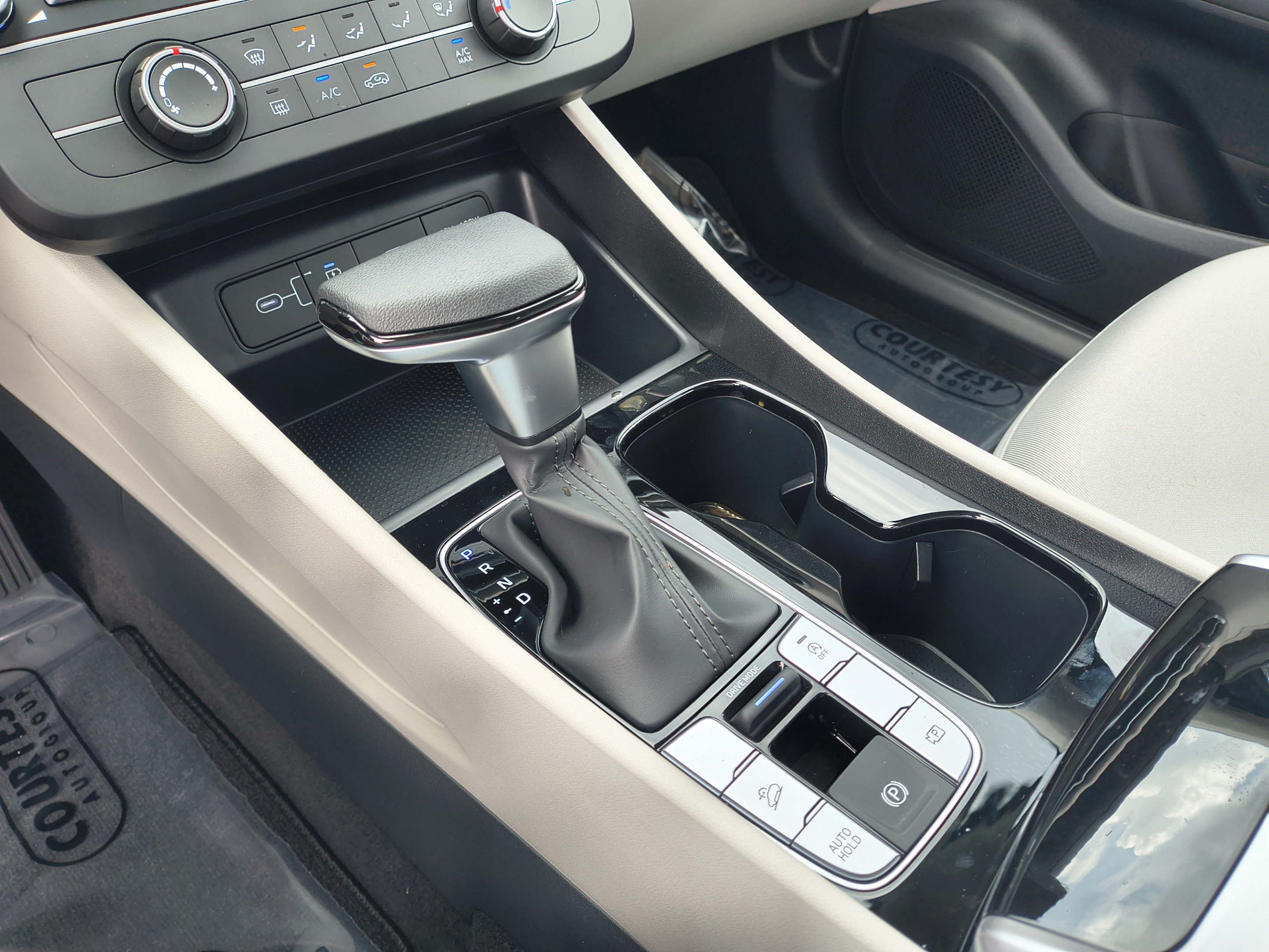 New 2026 Hyundai Tucson SE FWD image 25