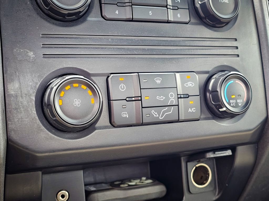 Used 2019 Ford F350 XL w/ Power Equipment Group image 25