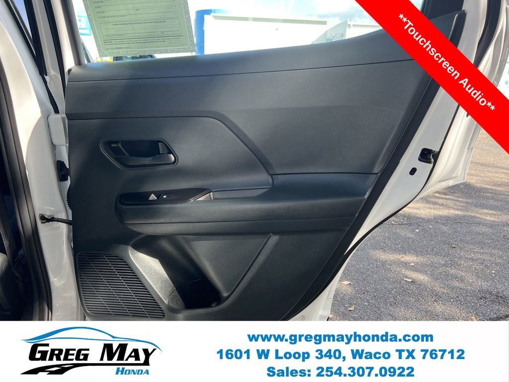 Used 2025 Nissan Kicks S image 13