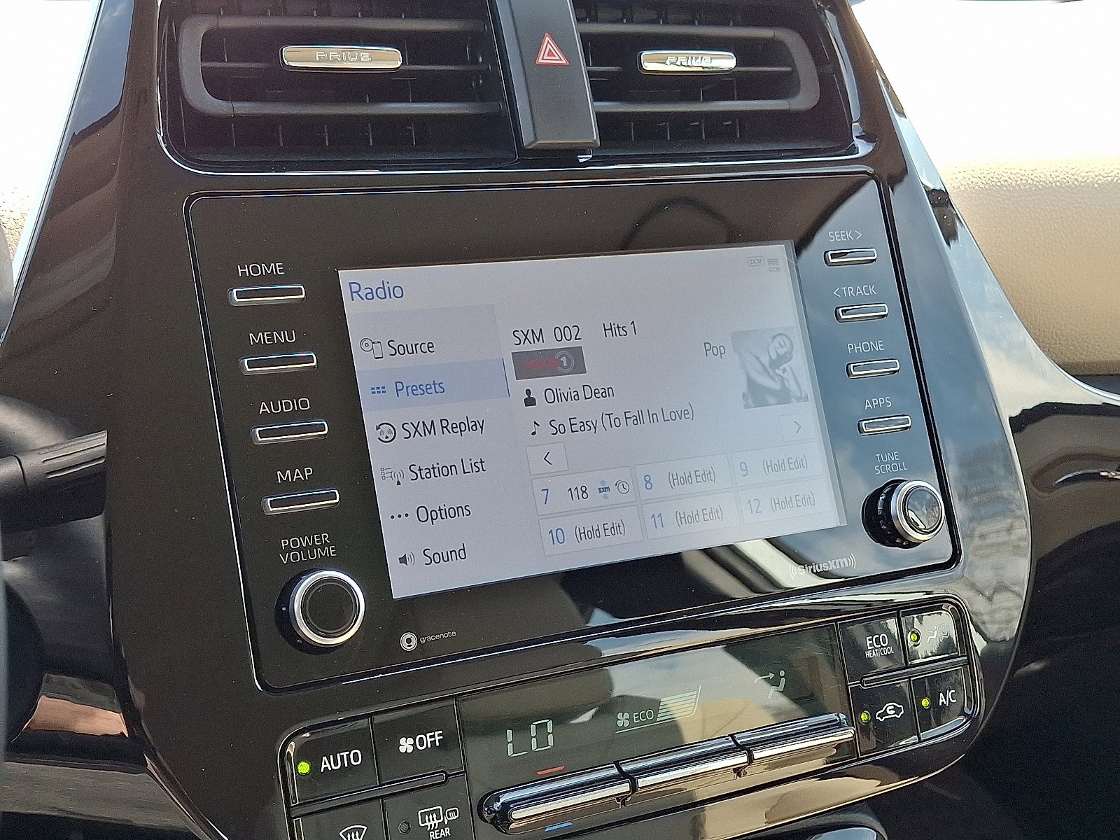 Certified 2021 Toyota Prius XLE image 18