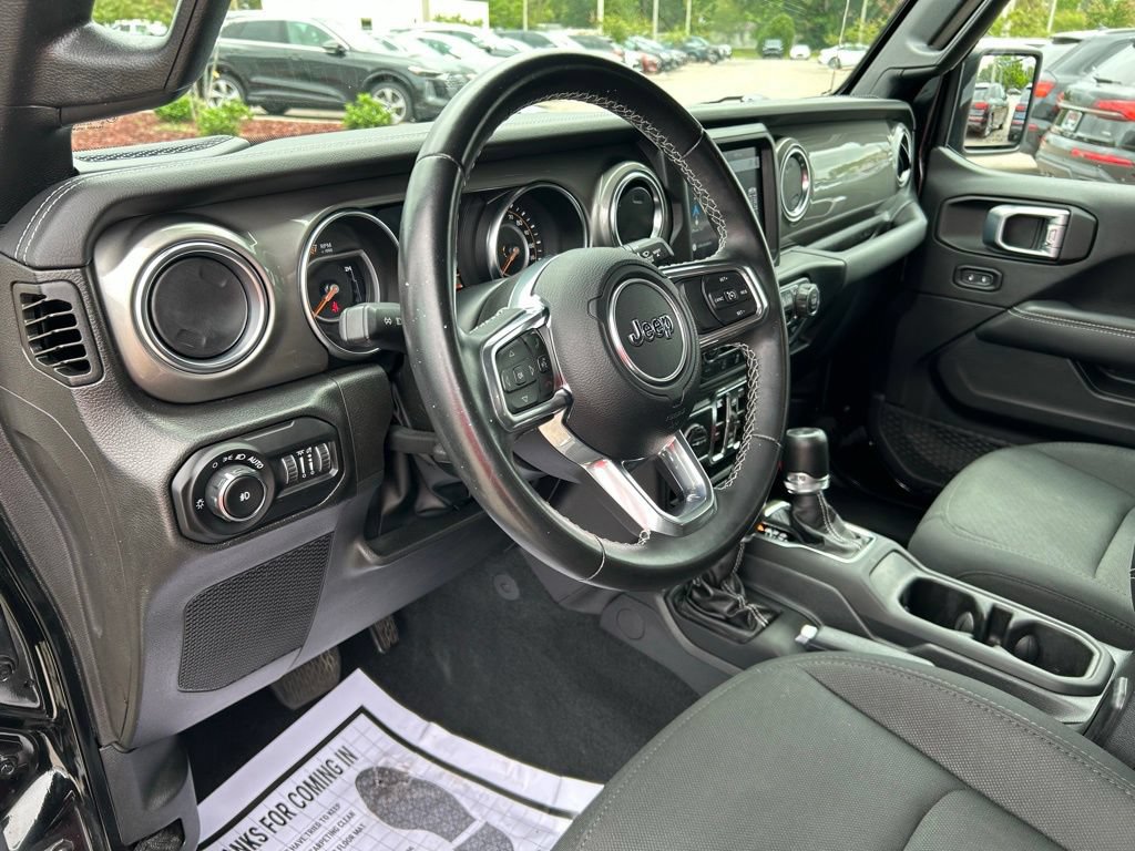 Used 2022 Jeep Wrangler Unlimited Sahara AWD/4WD image 18