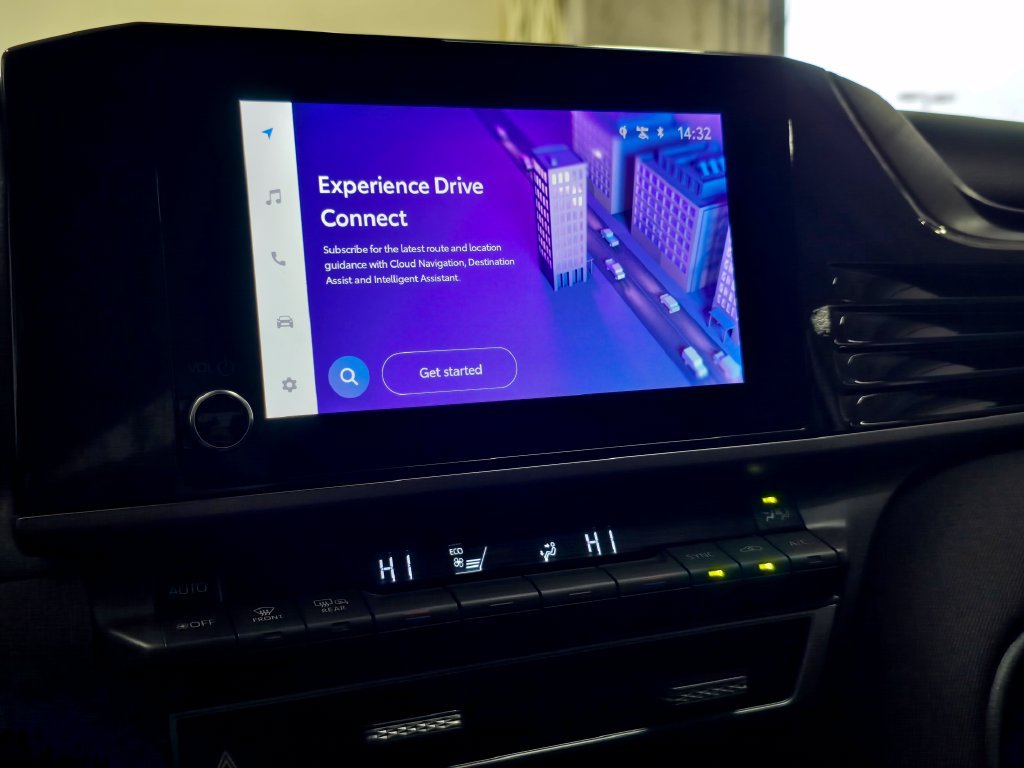 Certified 2025 Toyota Camry LE FWD image 28