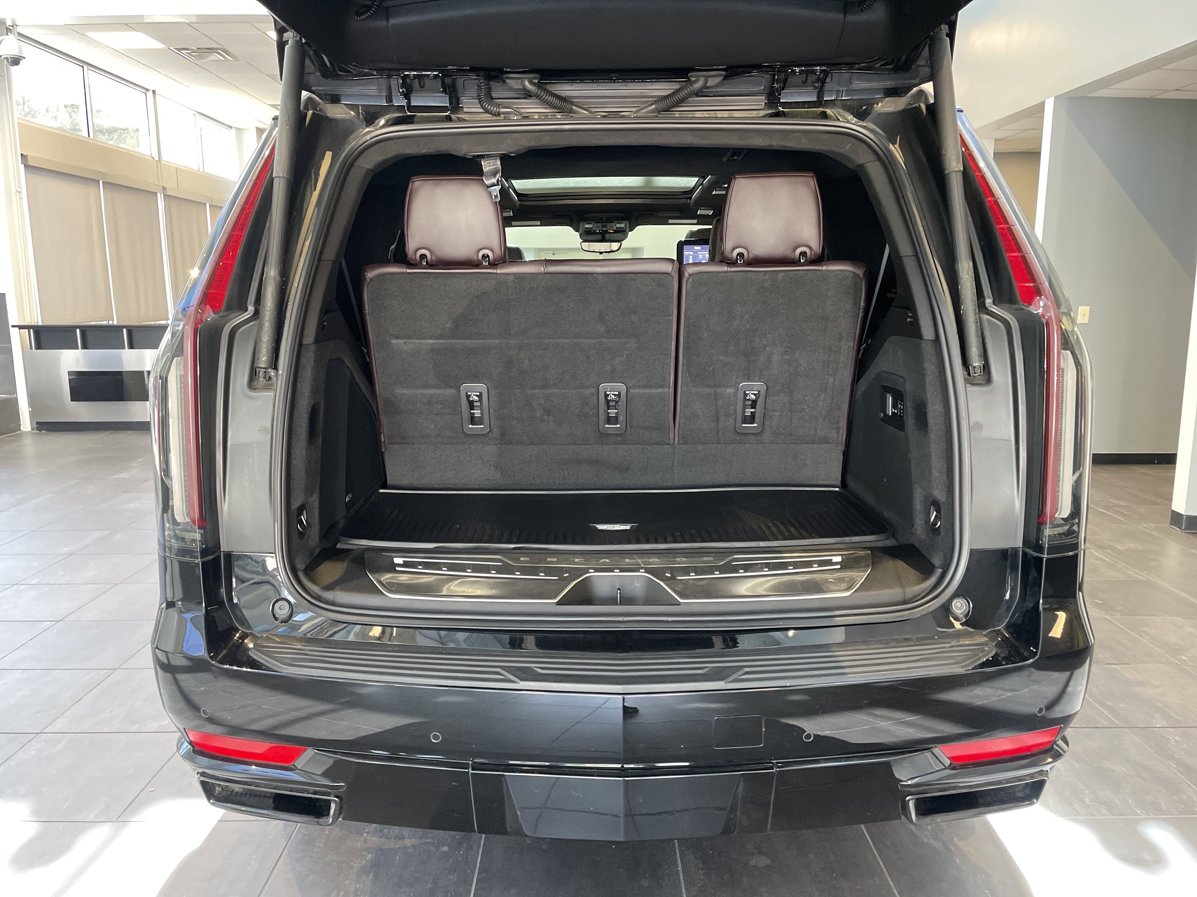 Used 2021 Cadillac Escalade Sport Platinum image 43