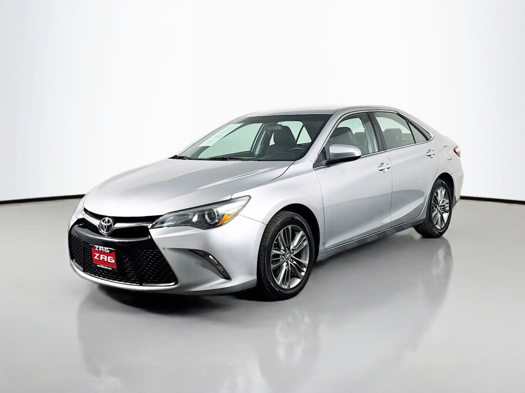 Used 2016 Toyota Camry SE