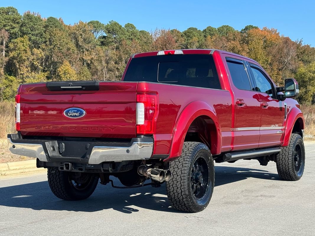 Used 2017 Ford F250 Lariat w/ Lariat Ultimate Package image 5