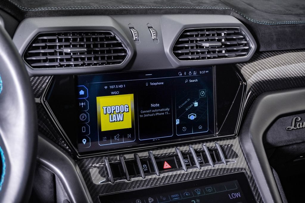 Used 2024 Lamborghini Urus Performante AWD/4WD image 28