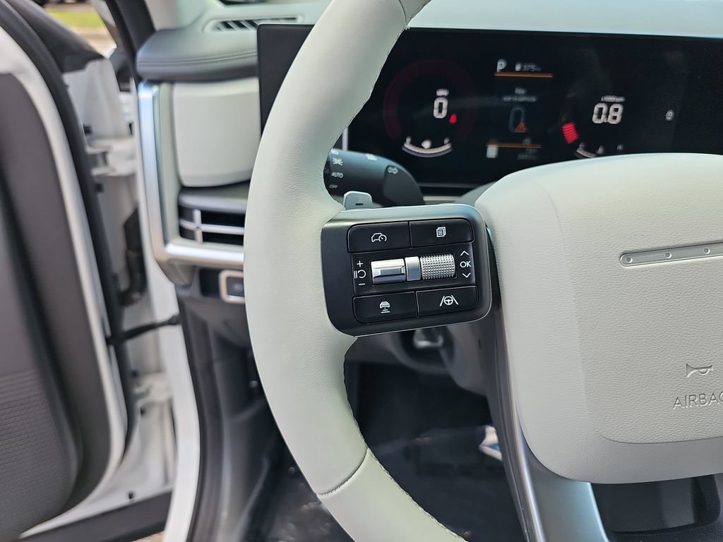 Certified 2025 Hyundai Santa Fe SE FWD image 16