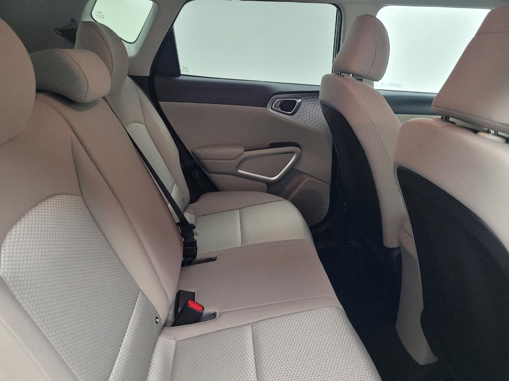 Used 2025 Kia Soul LX image 19