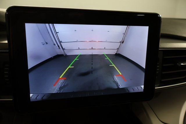 Used 2024 Ford Explorer XLT w/ Equipment Group 202A image 25