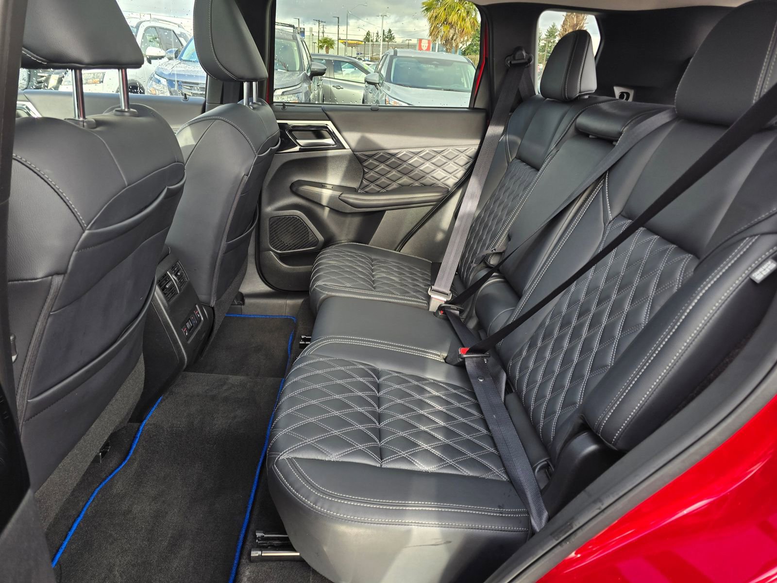 Used 2024 Mitsubishi Outlander SEL image 35