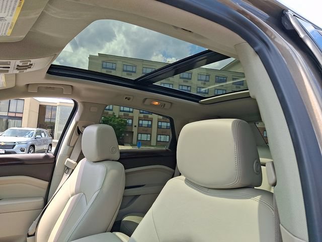 Used 2016 Cadillac SRX Luxury w/ Driver Awareness Package FWD image 13