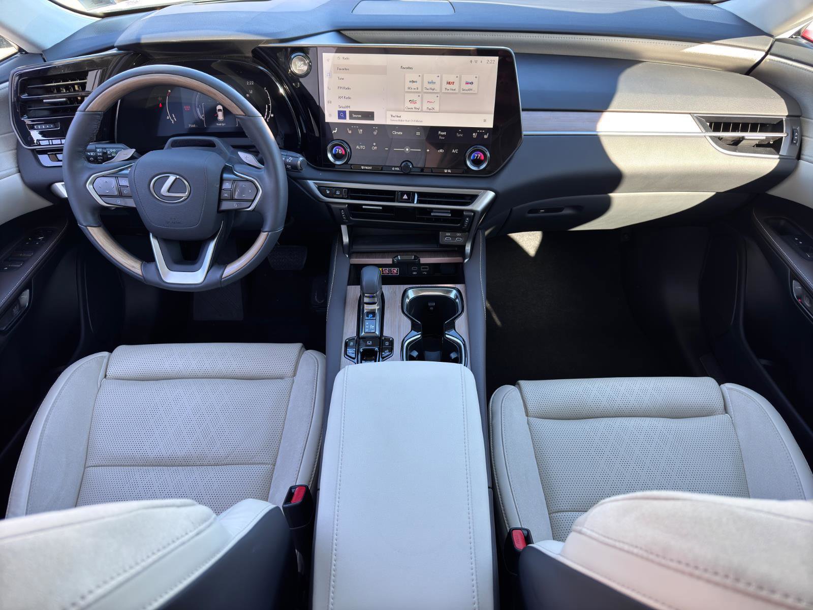 Used 2023 Lexus RX 350 w/ Accessory Package (Z1) image 27