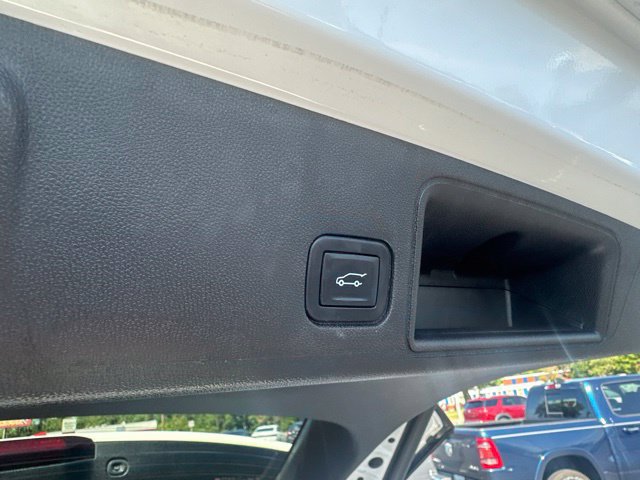 Used 2022 GMC Terrain SLT AWD/4WD image 28