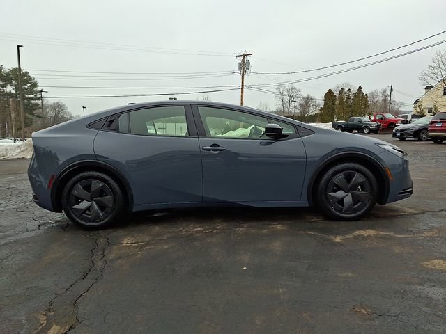Used 2024 Toyota Prius LE image 7